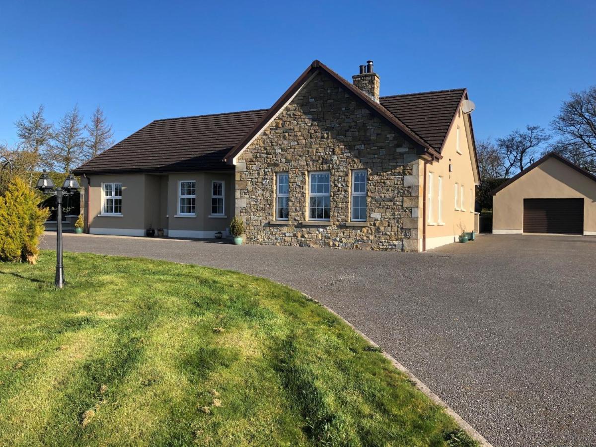 The Bungalow Villa Omagh Exteriör bild